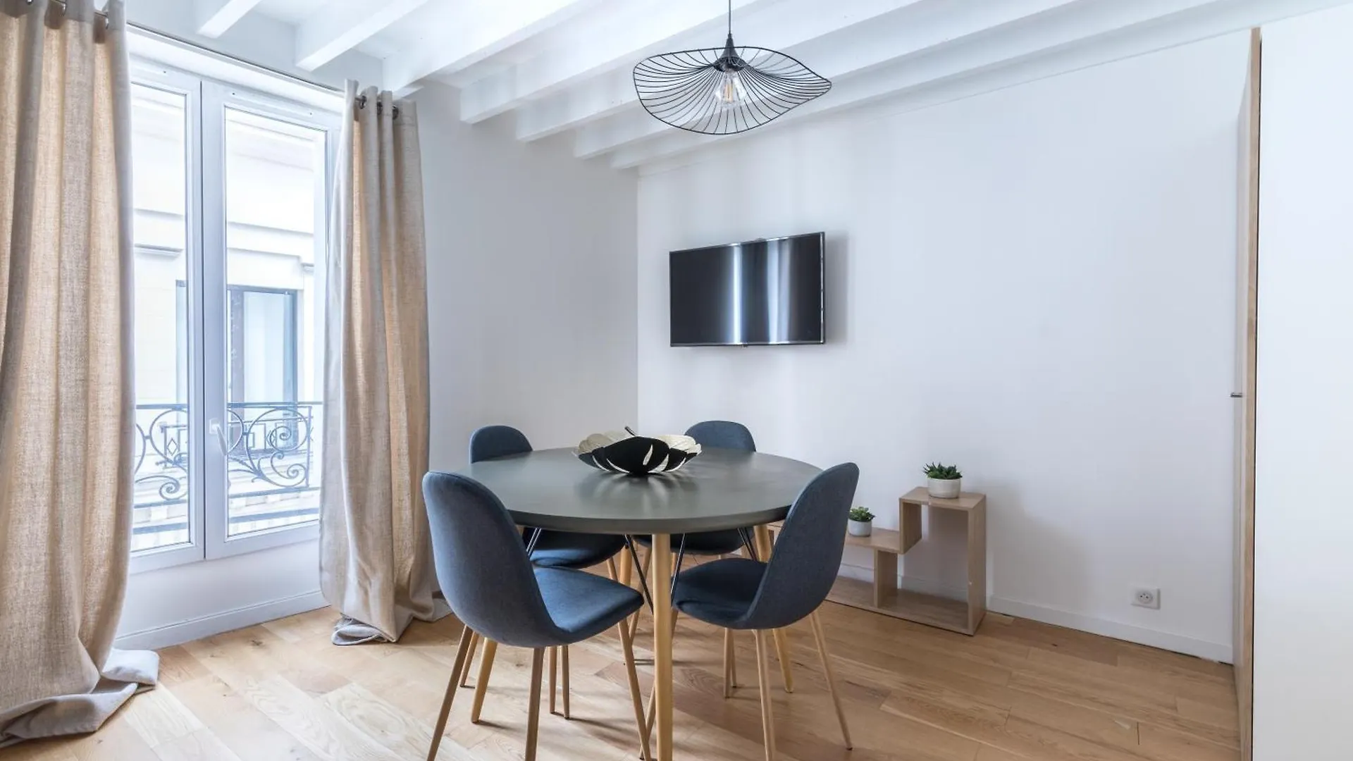 Home Suite Home Grands Boulevards 41 Paris